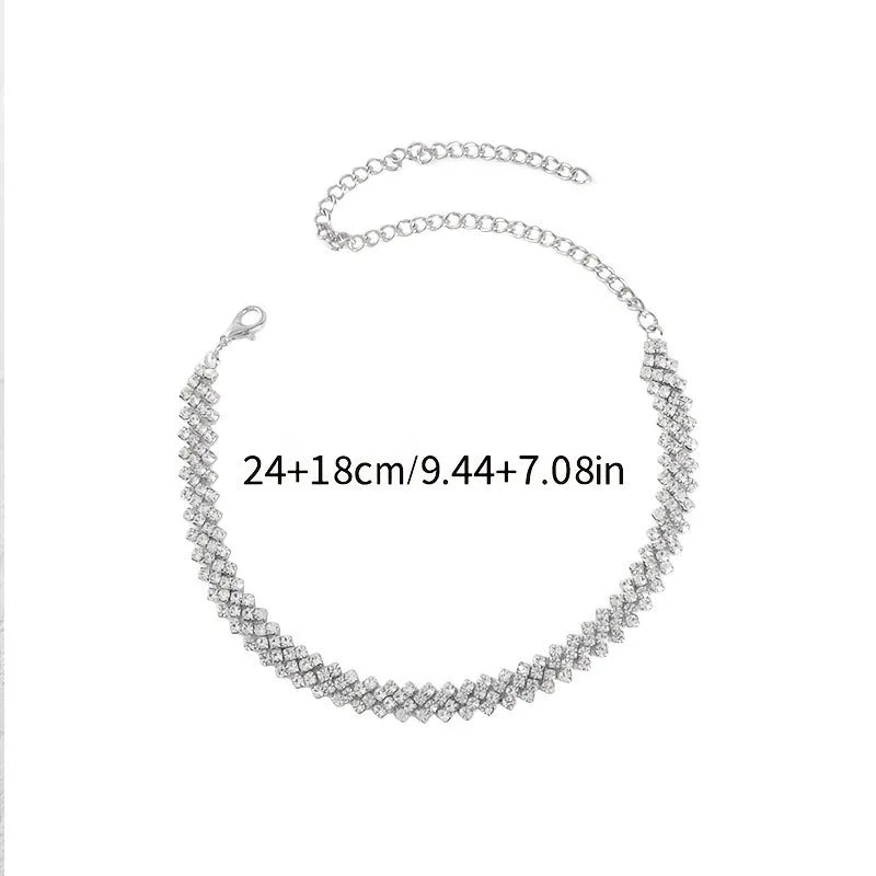 Elegant Women's Choker Necklace in Classic Square Design