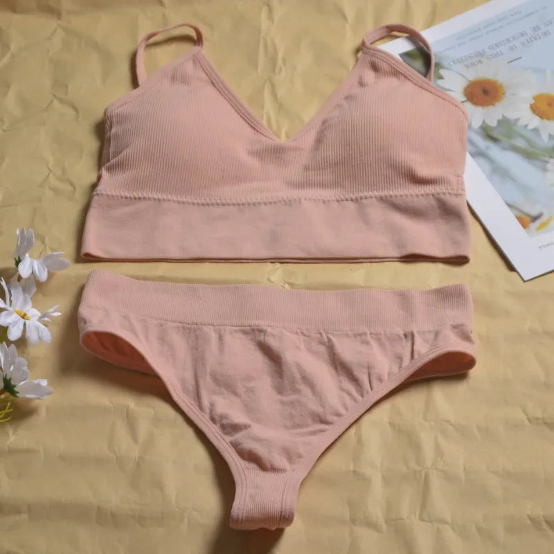 Women's Seamless Pushup Bra and Thong Lingerie Set