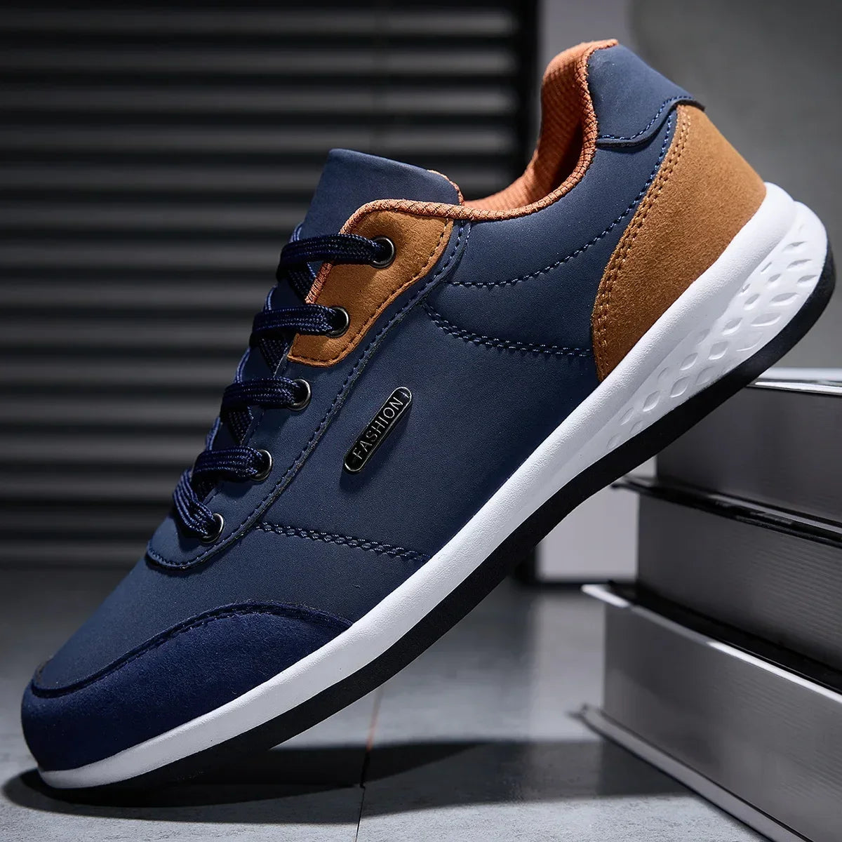 Men's Leather Casual Walking Sneakers for Spring and Autumn