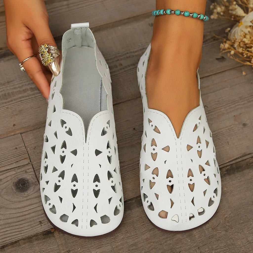Hollow Breathable Flat Sandals for Women - Summer Beach Style