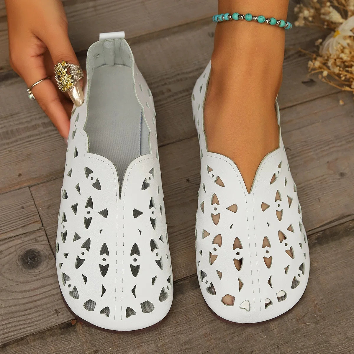 Hollow Breathable Flat Sandals for Women - Summer Beach Style