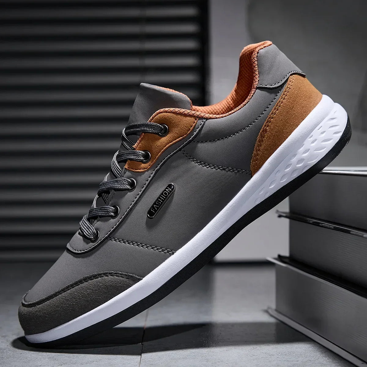 Men's Leather Casual Walking Sneakers for Spring and Autumn