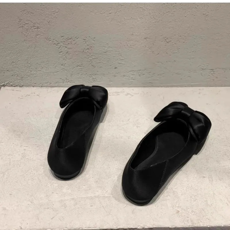 Casual Pointed Toe Flats for Women in Green and Black
