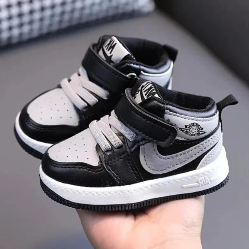 Kids Mid-Top Sneakers in Black and Gray for Children