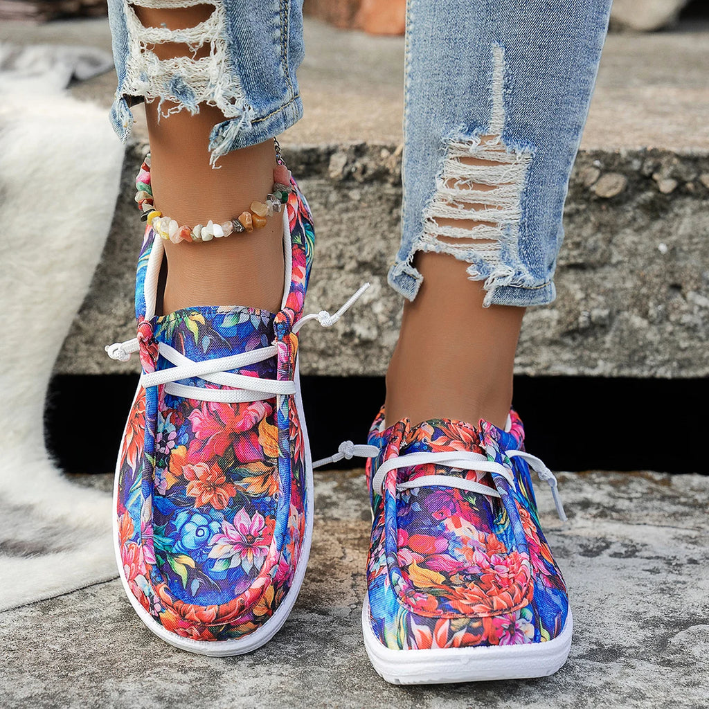 Fashionable Women's Lace-Up Canvas Sports Shoes for Casual Wear