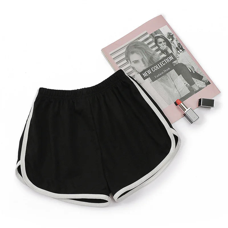Breathable Polyester Yoga Shorts for Summer Workouts