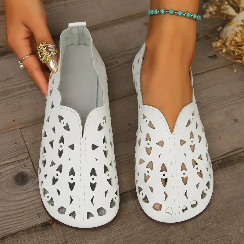 Hollow Breathable Flat Sandals for Women - Summer Beach Style