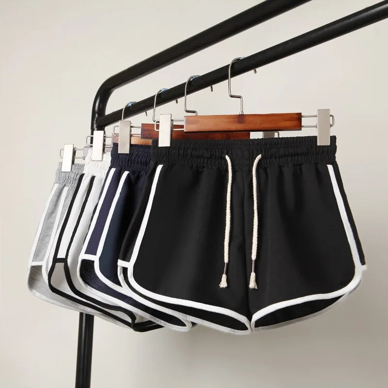 Breathable Polyester Yoga Shorts for Summer Workouts