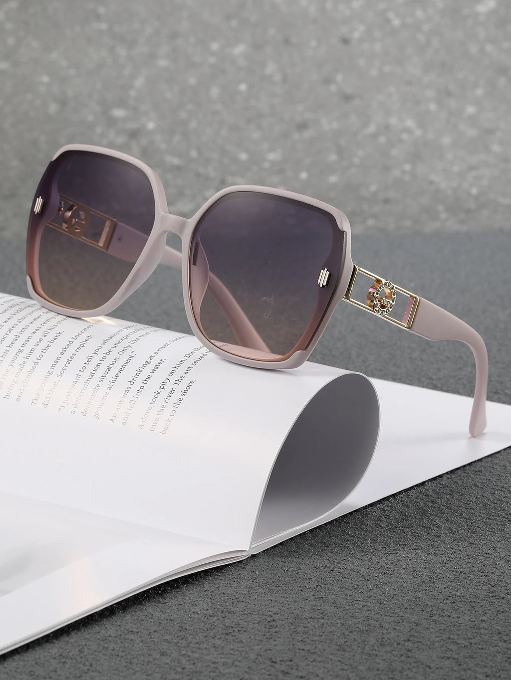 Cartoon Design UV-Resistant Sunglasses for Women