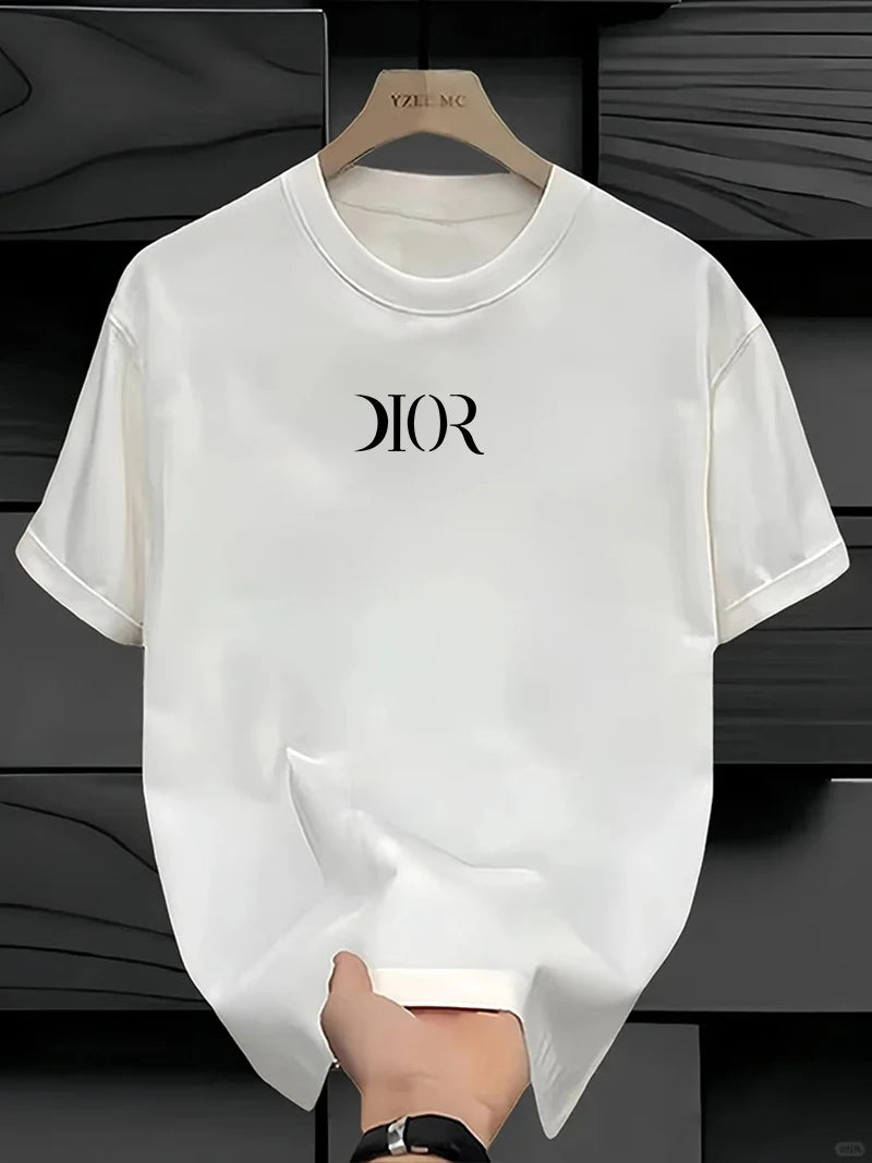 This season's main focus is on loose, casual, versatile, and niche men's summer letter printed American style top T-shirts