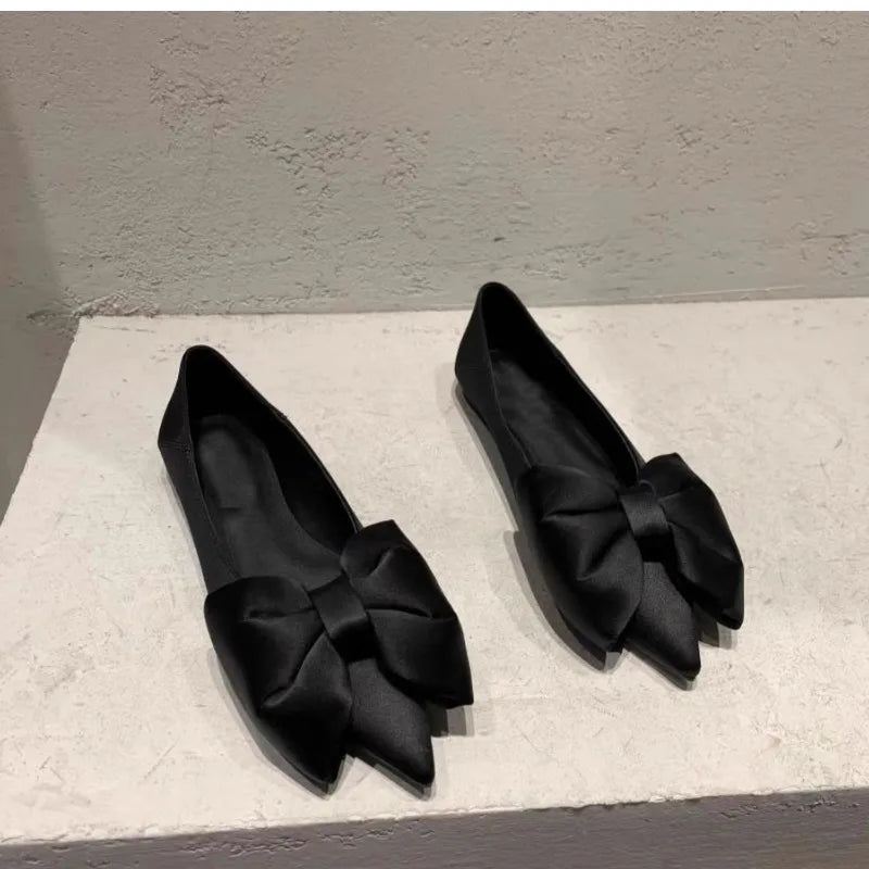 Casual Pointed Toe Flats for Women in Green and Black