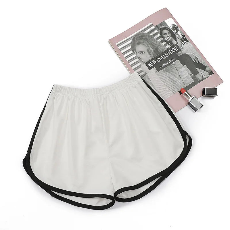 Breathable Polyester Yoga Shorts for Summer Workouts