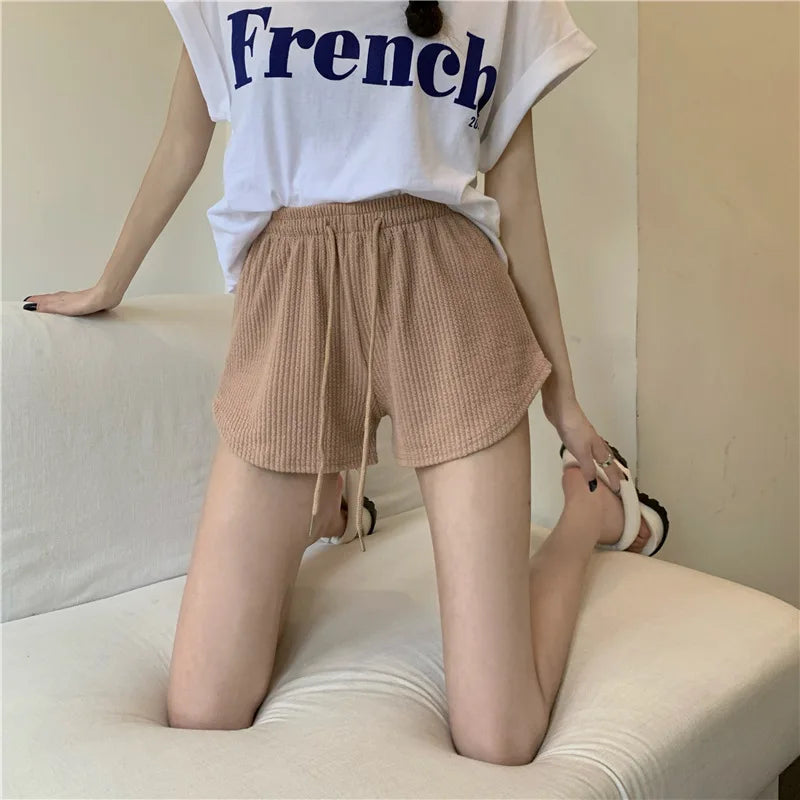 Breathable Polyester Yoga Shorts for Summer Workouts