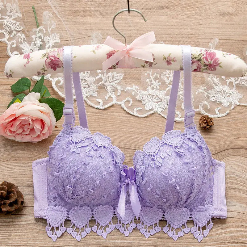 Non-Underwire Sexy Bra for Women in Black and White Lace