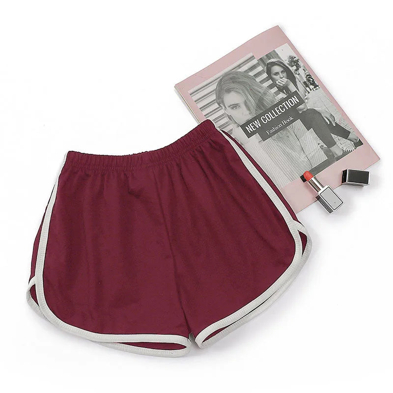 Breathable Polyester Yoga Shorts for Summer Workouts