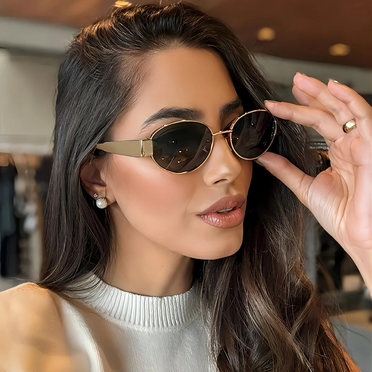 Trendy Oval Sunglasses for Women in Alloy Frame