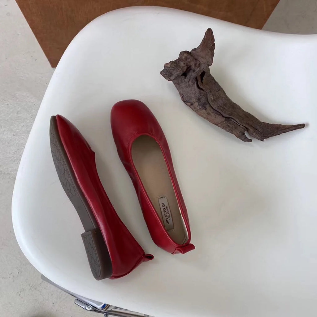 Women Shoes Brand Designer  Ballet Flats Woman Round Toe Japanned Leather Flats Vintage Narrow Band Loafers